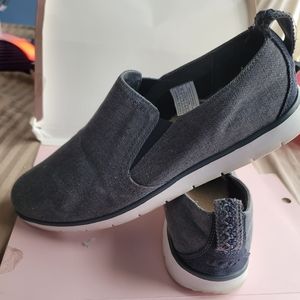 Ugg  shoes